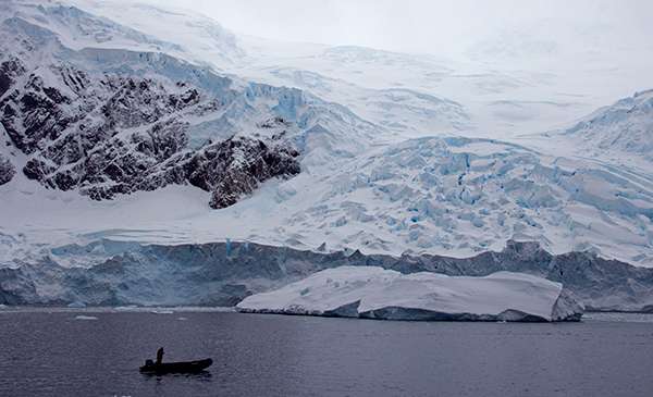 If the Antarctic ice sheet melted completely, sea levels could rise 200 feet. While that could take thousands of years, the world’s great ice sheets are currently thawing at an unprecedented rate. ©Candice Gaukel Andrews