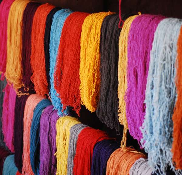 Weaving Textiles in Peru