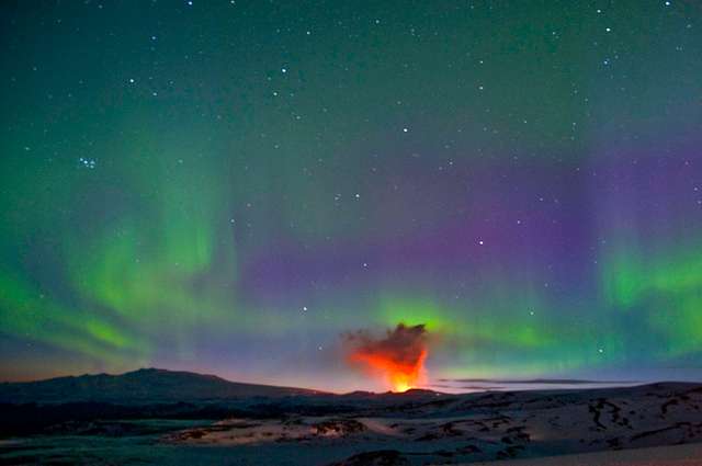 Iceland aurora & volcano