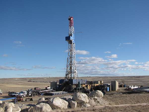 The production from wells on both federal and tribal lands accounted for 11 percent of the natural gas and 7 percent of the oil produced in the United States in Fiscal Year 2015. ©Bureau of Land Management