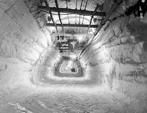 A film on the base stated, “below the surface of a giant ice cap, a city is buried.” It was abandoned in 1967, when the army realized the tunnels wouldn’t last. ©U.S. Army