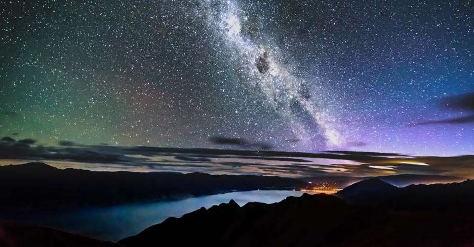 Milky way, Lake Wanaka, New Zealand.